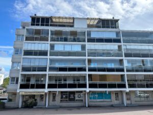 Parvekkeen ikkunakalvot