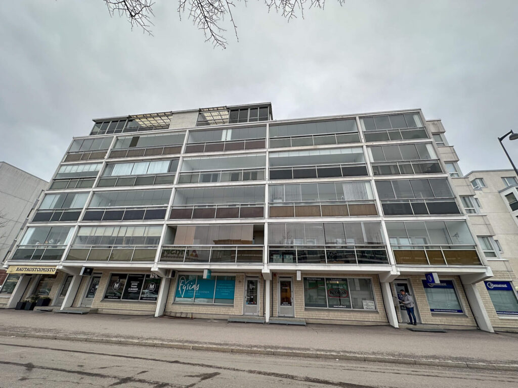 Taloyhtiön julkisivu kalvotus